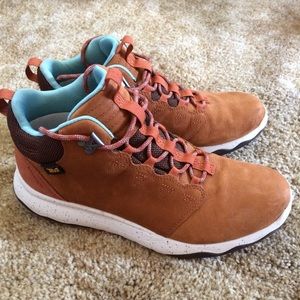 arrowood lux mid waterproof